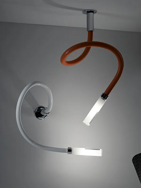 Applique murale en silicone avec bras articulé Fabbian Snake usine Fabbian de l'Italie. Foto №6