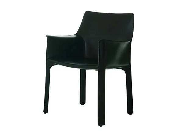 Fauteuil en cuir tanné avec accoudoirs CASSINA 413 CAB usine CASSINA de l'Italie. Foto №4