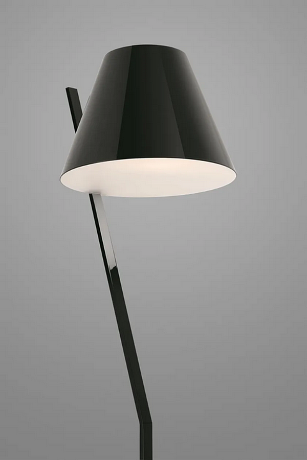 Lampe sur pied en polycarbonate LED La Petite Artemide 1753020A, 1753030A usine Artemide de l'Italie. Foto №6