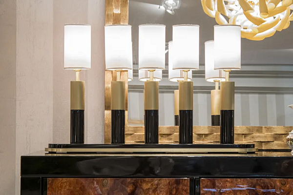 Lampe de table en métal Albert FORMITALIA usine FORMITALIA de l'Italie. Foto №2