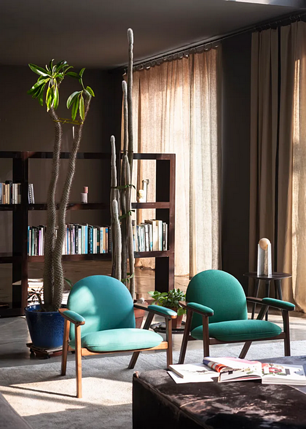 Fauteuil en tissu avec accoudoirs Peggy BROSS 1430 usine BROSS de l'Italie. Foto №2