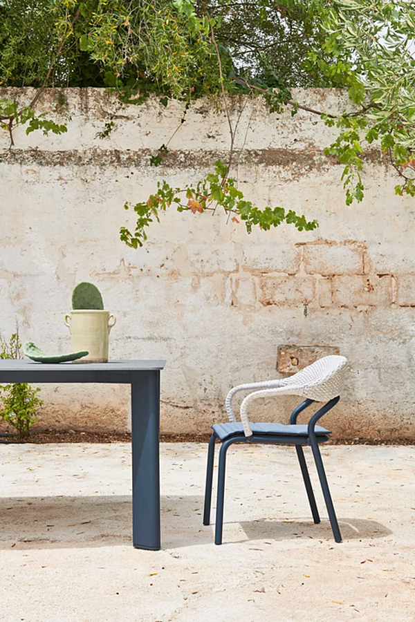 Table de jardin carrée en aluminium et bois Plinto bas VARASCHIN 24680L, 24682 usine VARASCHIN de l'Italie. Foto №4