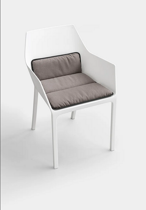 Chaise empilable en polypropylène Kristalia MEM usine Kristalia de l'Italie. Foto №17