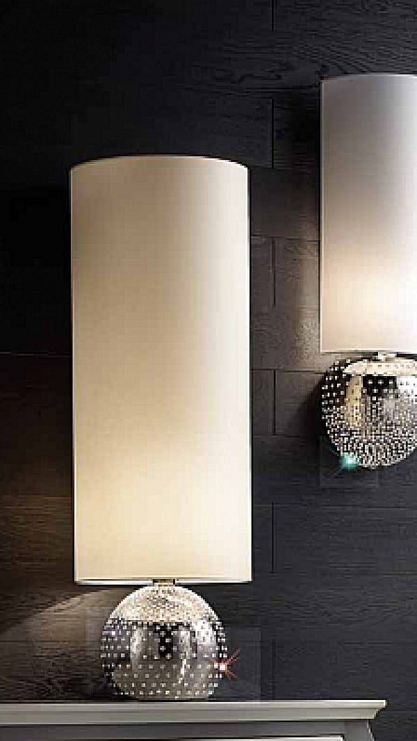 Lampe de table VILLARI 10.0098.606 usine VILLARI de l'Italie. Foto №1