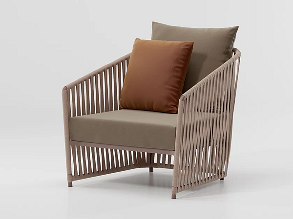 Fauteuil de jardin rembourré en tissu avec accoudoirs KETTAL Bitta Lounge #7020045001 usine KETTAL de l'Italie. Foto №1