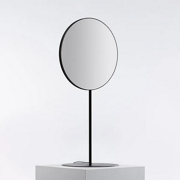 Miroir sur pied double face avec éclairage intégré Artemide SE ES usine Artemide de l'Italie. Foto №11