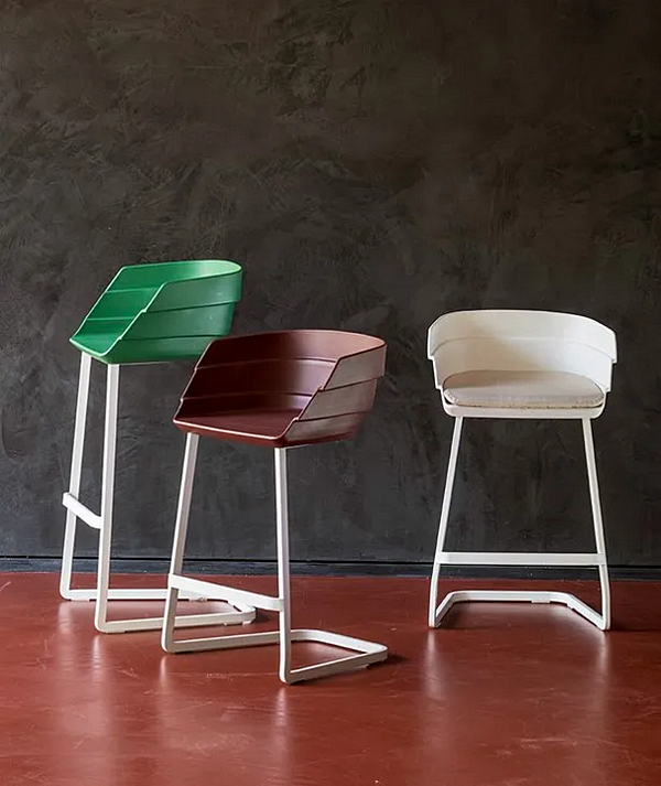 Tabouret haut en polypropylène cantilever Rift Moroso usine Moroso de l'Italie. Foto №7