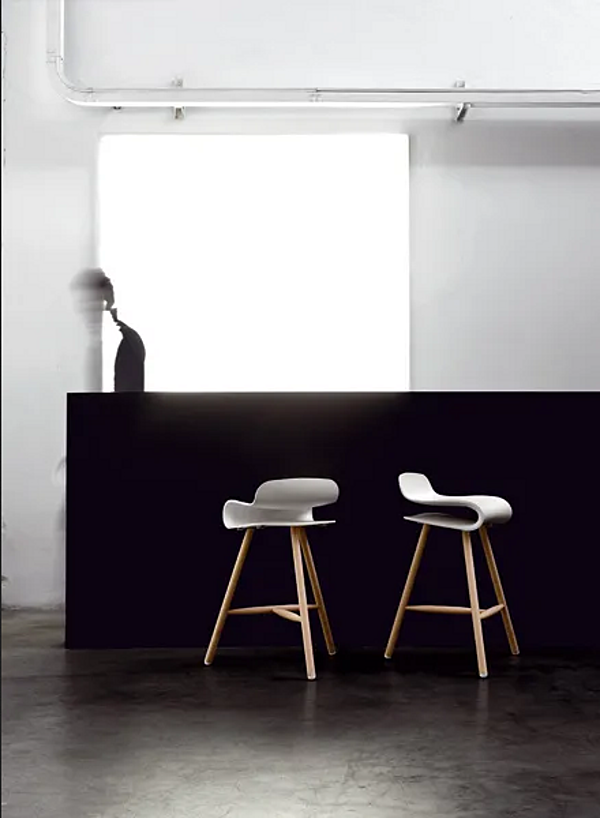 Tabouret en bois BCN Kristalia usine Kristalia de l'Italie. Foto №8