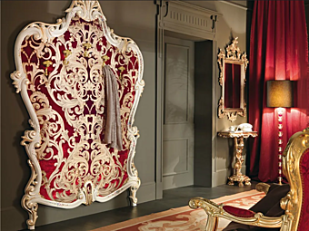 Porte-manteau mural en bois massif Modenese Luxury Interiors 11623 usine MODENESE GASTONE de l'Italie