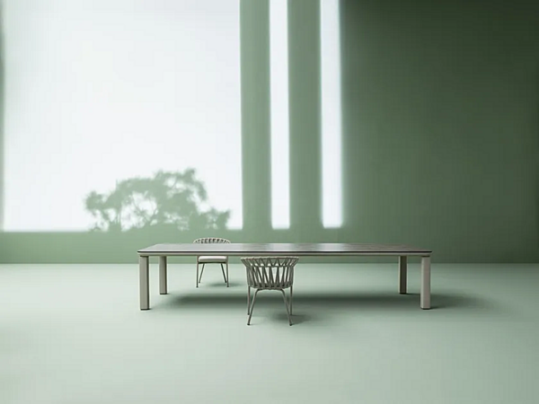 Table de jardin en aluminium avec plateau en céramique ou HPL sur mesure VARASCHIN usine VARASCHIN de l'Italie. Foto №2