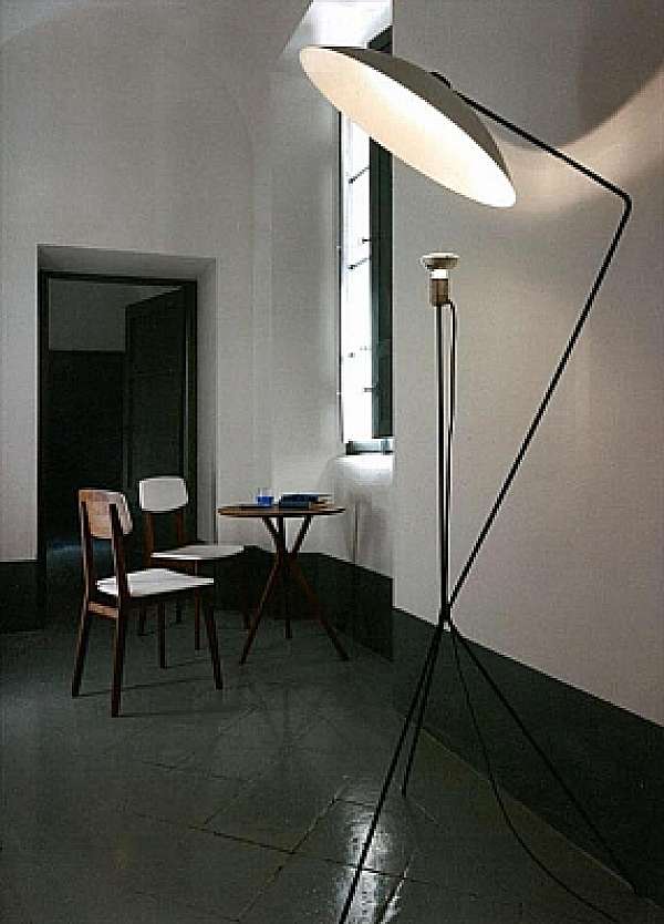 Lampadaire ligne ROSET Solveig usine LIGNE ROSET de l'Italie. Foto №1