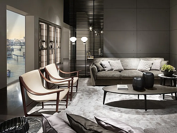 Fauteuil en noyer avec accoudoirs GIORGETTI SWING 69960 usine GIORGETTI de l'Italie. Foto №4