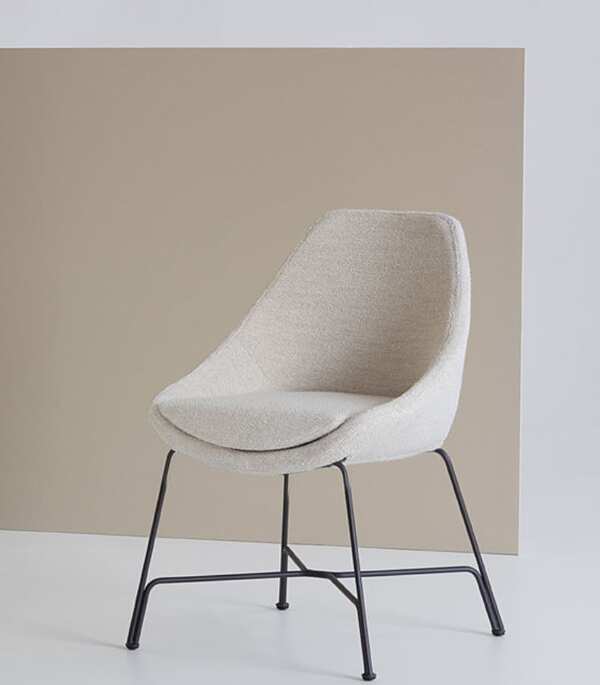 Tabouret en tissu haut avec dossier et housse amovible Cut 910 AI Potocco usine POTOCCO de l'Italie. Foto №2