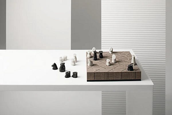 Plateau d'échecs en noyer GIORGETTI Check Mate GA450G usine GIORGETTI de l'Italie. Foto №2