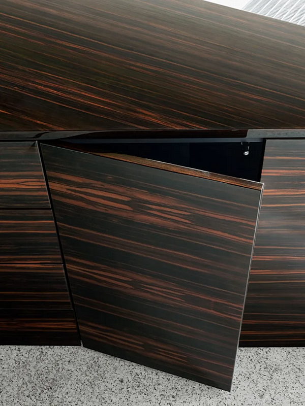 Bureau exécutif en bois et cuir en forme de L Euclideo I 4 Mariani usine i 4 Mariani de l'Italie. Foto №12