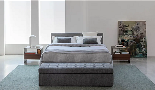 Pouf banc en tissu Iko Flou usine Flou de l'Italie. Foto №4