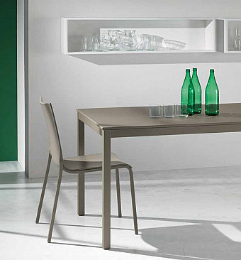 Chaise 04.22OUT EVA