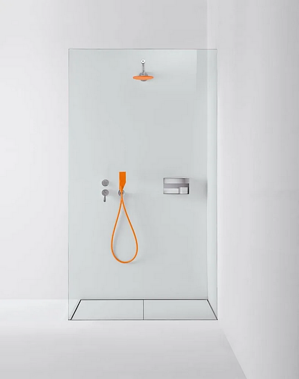 Douche à effet pluie ronde murale en caoutchouc AGAPE KAA usine Agape de l'Italie. Foto №3