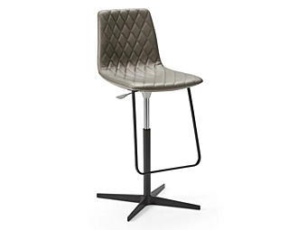 Tabouret en cuir réglable en hauteur avec base à 4 branches Eforma Lenny usine Eforma de l'Italie