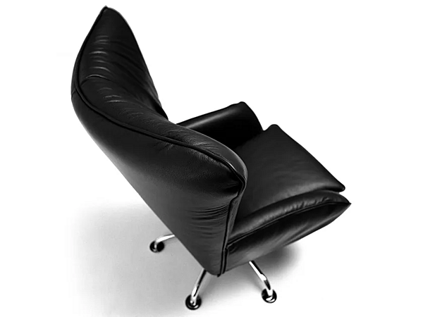Fauteuil en cuir avec accoudoirs I 4 Mariani Trestle usine i 4 Mariani de l'Italie. Foto №2