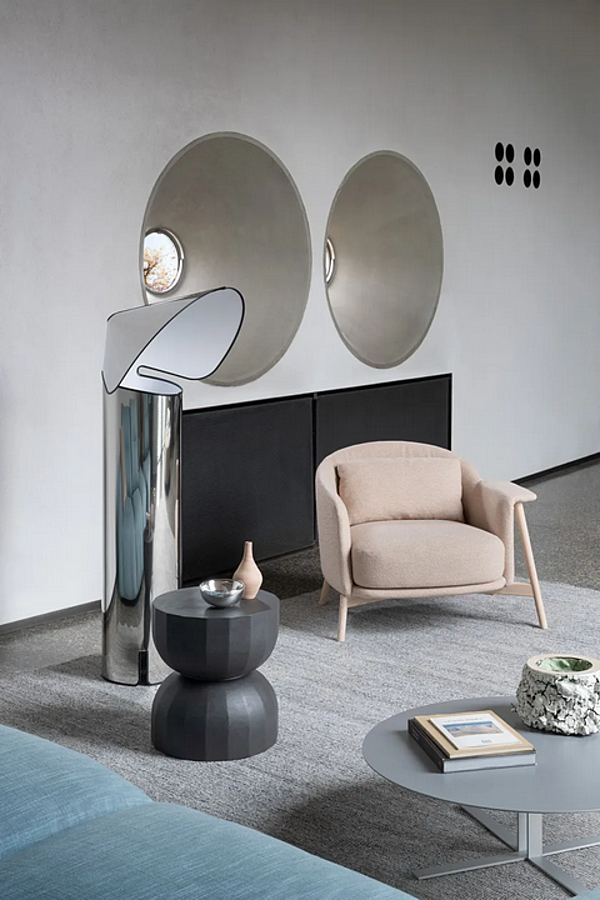 Table basse ronde en polyuréthane Saba Teo usine SABA de l'Italie. Foto №6