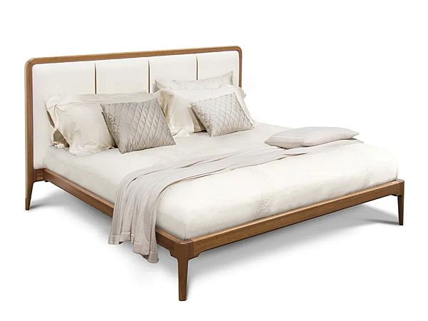 Lit en bois avec tête de lit rembourrée Julia FORMITALIA usine FORMITALIA de l'Italie. Foto №1