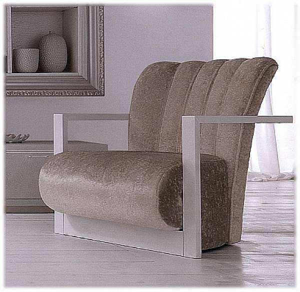 Fauteuil CORTE ZARI Art. 647 usine CORTE ZARI de l'Italie. Foto №1