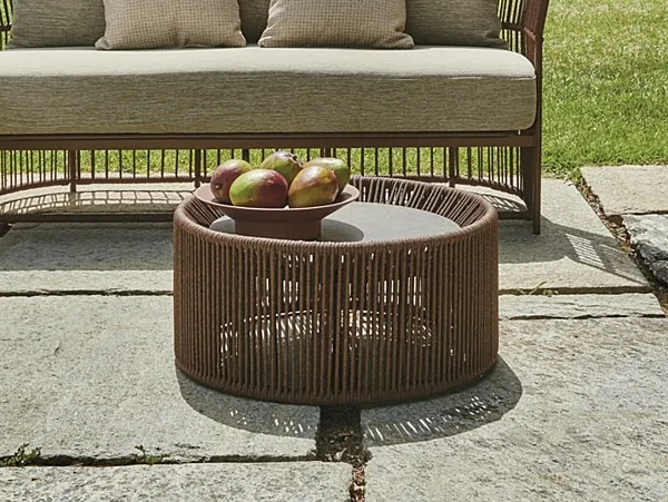 Table basse ronde en fibre synthétique tissée avec plateau en verre Tibidabo VARASCHIN 3107 3108 usine VARASCHIN de l'Italie. Foto №1