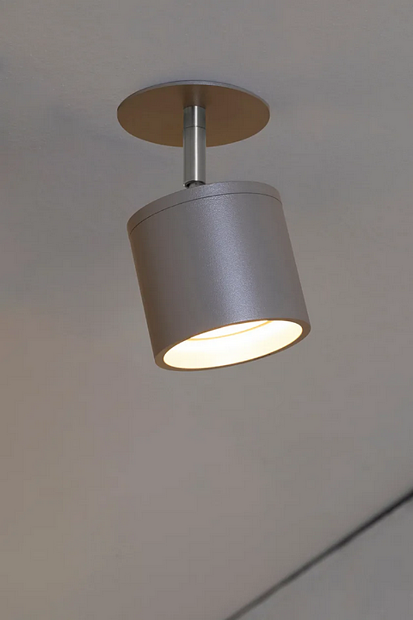 Spotlight de plafond rond ajustable en métal AXOLIGHT PIVOT SATELTURNXI usine Axolight de l'Italie. Foto №2