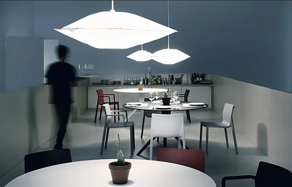 Table ronde en aluminium moulé Kristalia Oops I Did It Again usine Kristalia de l'Italie. Foto №7