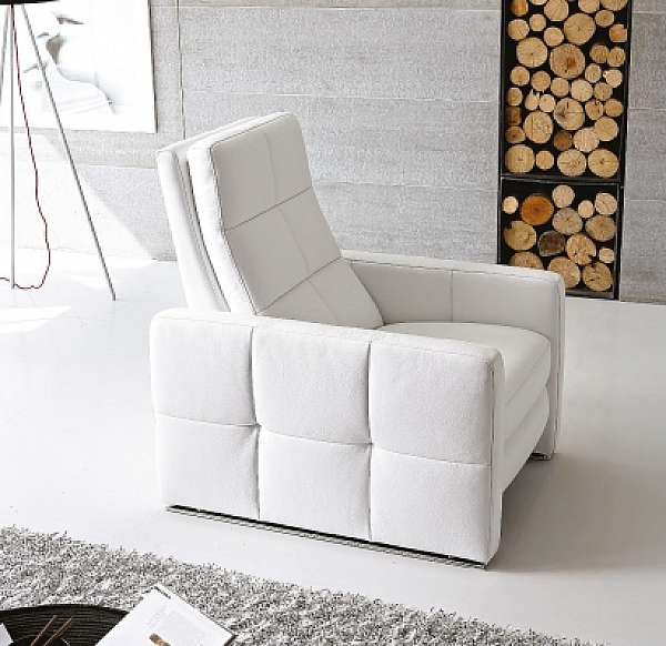 Fauteuil NICOLE SALOTTI Marika usine NICOLINE SALOTTI de l'Italie. Foto №2