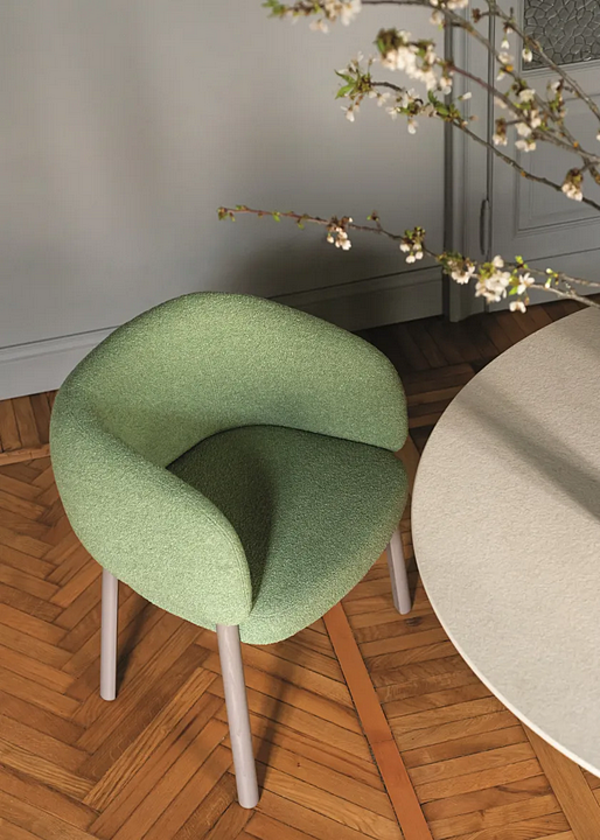 Chaise en tissu avec accoudoirs Aretha BROSS 1811 usine BROSS de l'Italie. Foto №4