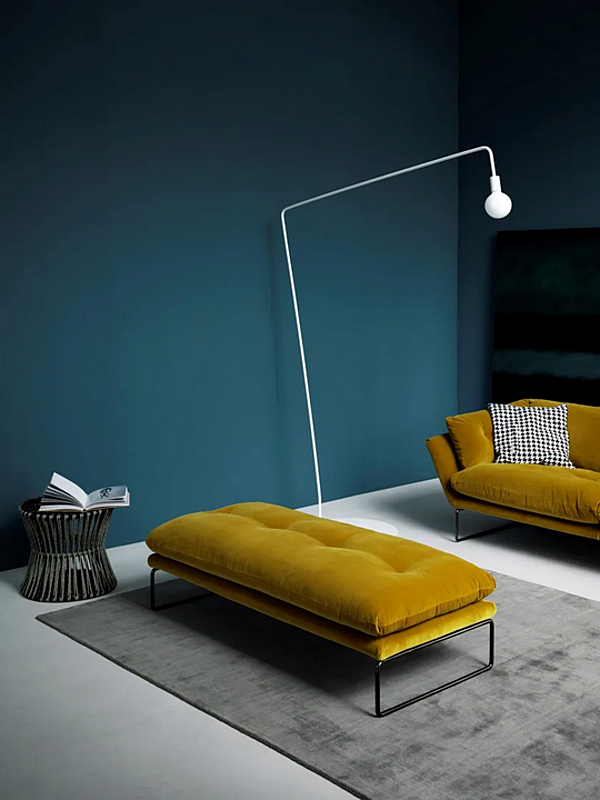 Canapé 3 places en tissu avec base patinée SABA New York Suite usine SABA de l'Italie. Foto №14