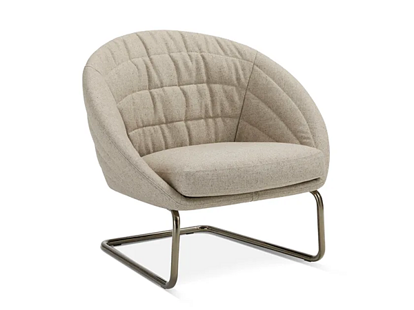 Кресло с обивкой из ткани Fleur Saba usine SABA de l'Italie. Foto №1