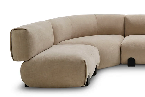 Canapé d'angle en tissu Simposio Saba usine SABA de l'Italie. Foto №10