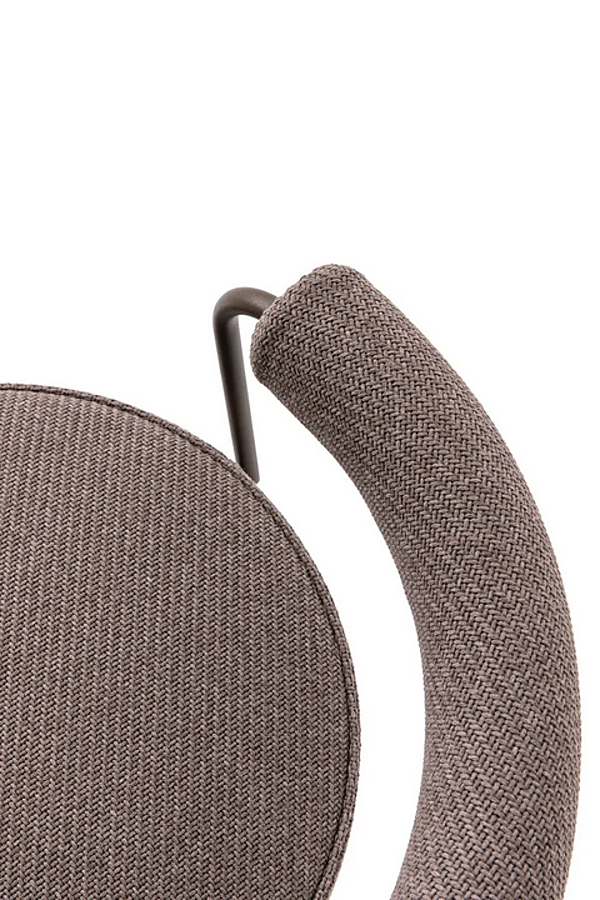 Chaise de jardin pivotante avec accoudoirs en extérieur CASSINA 7 007 usine CASSINA de l'Italie. Foto №8