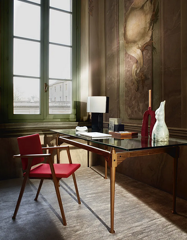 Fauteuil en bois CASSINA 832 Luisa usine CASSINA de l'Italie. Foto №5