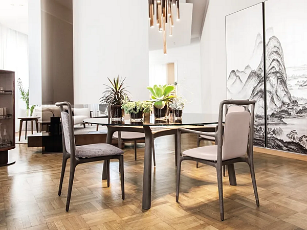 Chaise en tissu avec accoudoirs GIORGETTI Ibla 55100 usine GIORGETTI de l'Italie. Foto №8