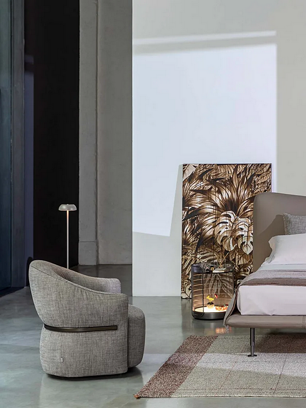 Fauteuil avec accoudoirs en tissu Madame Butterfly Flou usine Flou de l'Italie. Foto №3