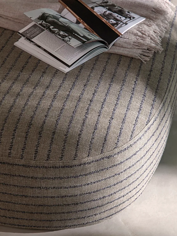 Pouf en tissu avec housse amovible Flou Pierre usine Flou de l'Italie. Foto №6