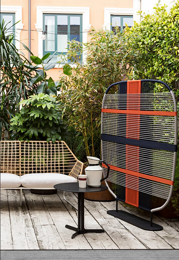 Table d'appoint ronde en HPL pour jardin Saba usine SABA de l'Italie. Foto №4