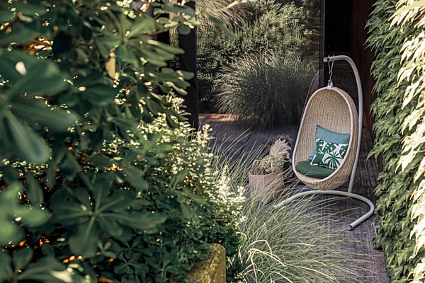 Chaise suspendue en polyéthylène Atmosphera Nest usine ATMOSPHERA de l'Italie. Foto №3