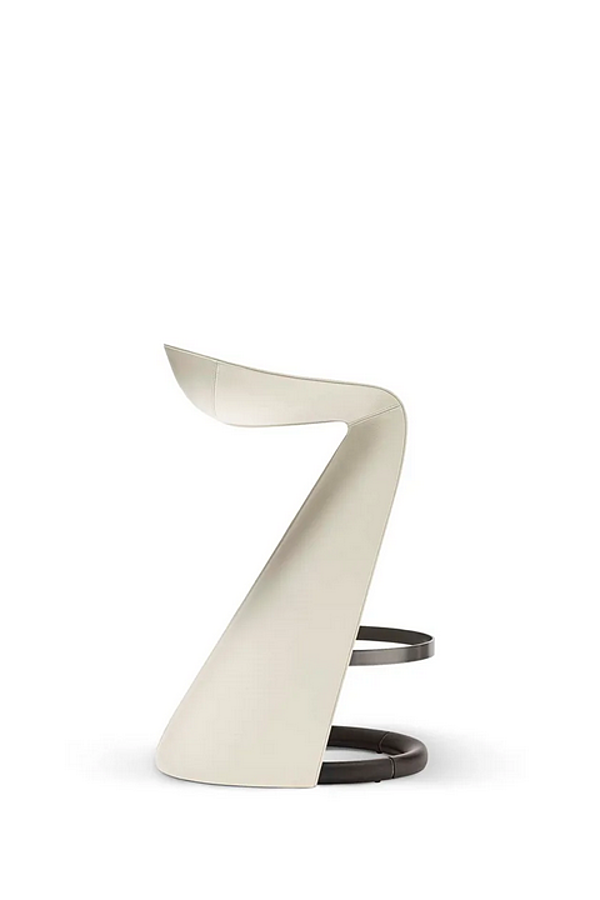 Tabouret en cuir avec repose-pieds GIORGETTI usine GIORGETTI de l'Italie. Foto №2