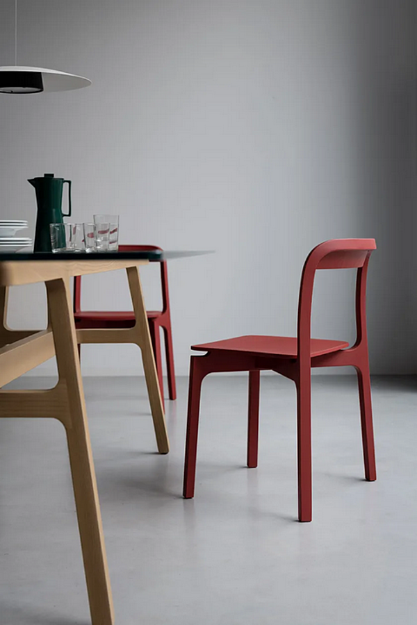 Chaise empilable en frêne Contorna Kristalia usine Kristalia de l'Italie. Foto №7