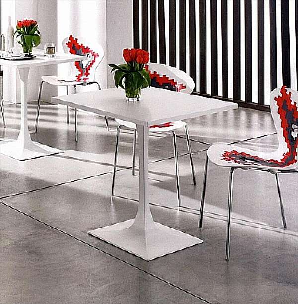 Table EUROSEDIA DESIGN 660 + 368 usine EUROSEDIA DESIGN de l'Italie. Foto №1