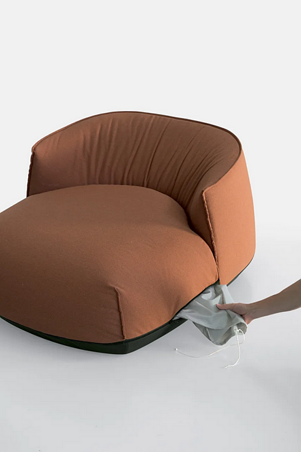 Fauteuil de jardin avec accoudoirs en Sunbrella Kristalia Brioni extérieur usine Kristalia de l'Italie. Foto №8