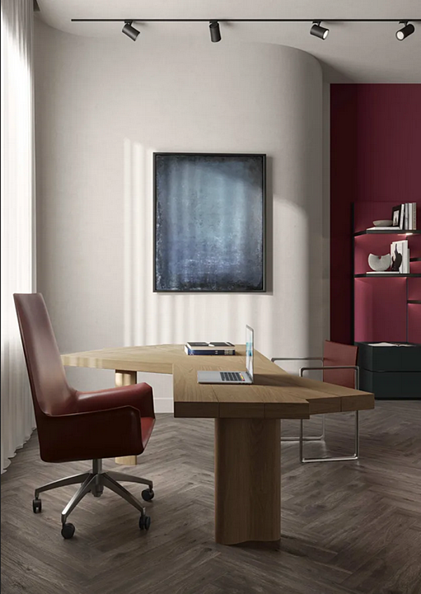 Chaise en cuir tanné avec accoudoirs CASSINA Eve usine CASSINA de l'Italie. Foto №11
