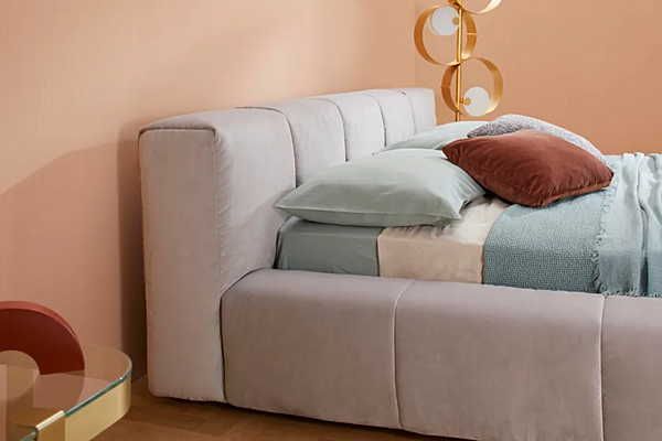 Lit de rangement en tissu rembourré Pixel Box grand Saba usine SABA de l'Italie. Foto №4