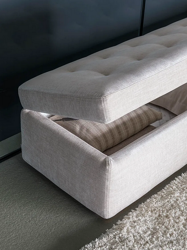 Pouf banc en tissu Iko Flou usine Flou de l'Italie. Foto №6