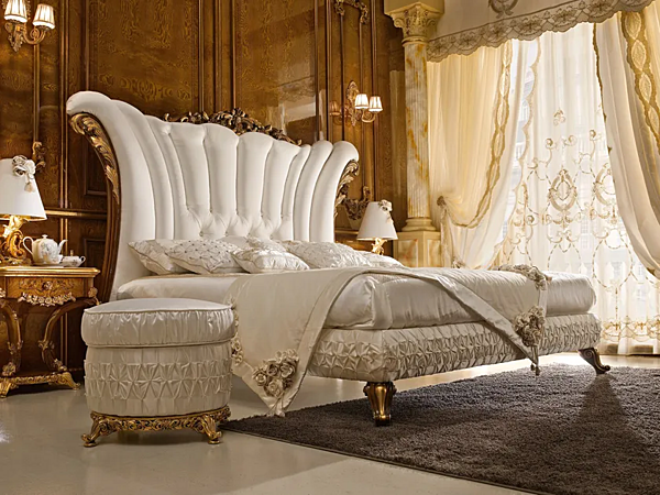 Lit double en tissu avec tête de lit rembourrée A.R. Arredamenti collection Dolcevita usine A.R.ARREDAMENTI SRL de l'Italie. Foto №2